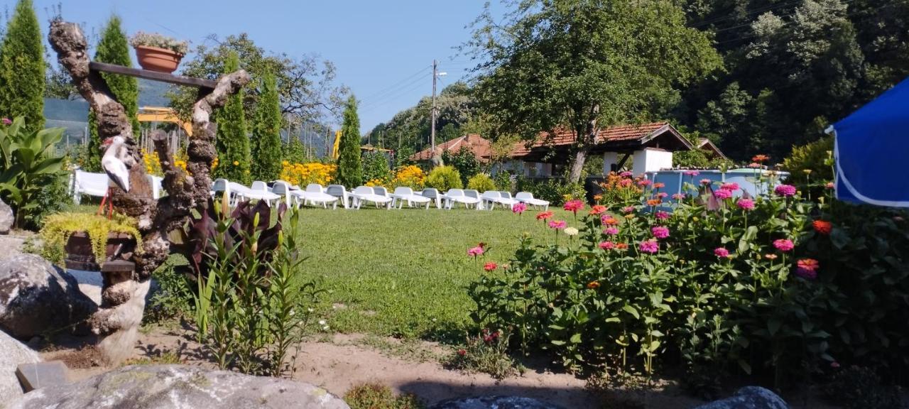 Къща За Гости Джонсън Ribaritsa Dış mekan fotoğraf